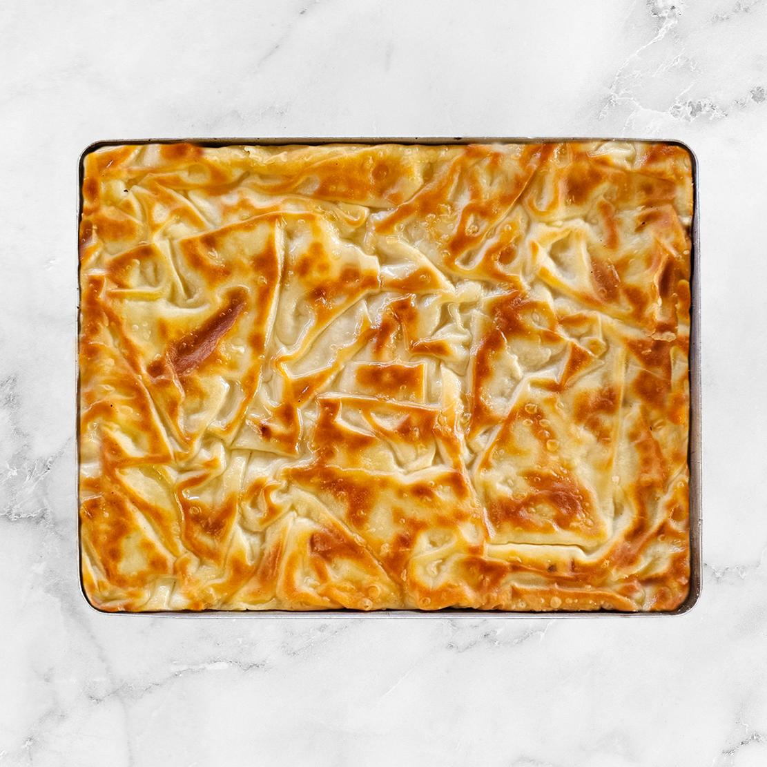 Beyaz Peynirli ve Maydanozlu Su Böreği ( Tepsi ) 8 Dilim / 2 Kg